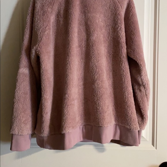 NWOT TEDDY BEAR PULLOVER - Picture 2 of 4